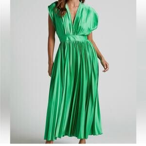 Aiyana Vibrant Green Sleeveless Della Midi Dress 14